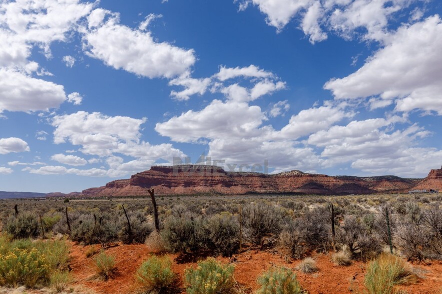 3876 Mountain View, Kanab, UT for sale - Primary Photo - Image 1 of 3