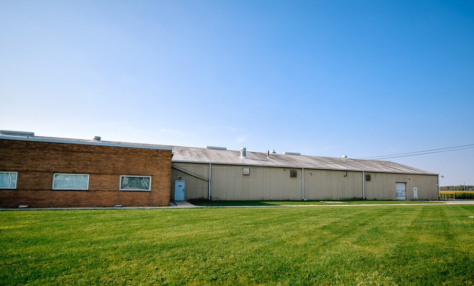 211 W Geneva St, Dunkirk, OH for lease - Building Photo - Image 2 of 42