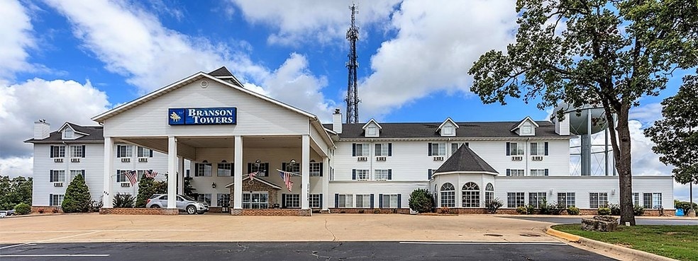 236 Shepherd of the Hills Expy, Branson, MO for sale - Building Photo - Image 1 of 1