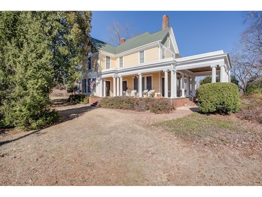 2280 N Broad St, Commerce, GA 30529