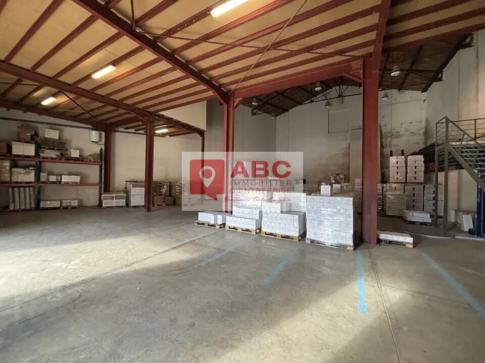 Flex in Corneilla-del-Vercol for lease Interior Photo- Image 1 of 10