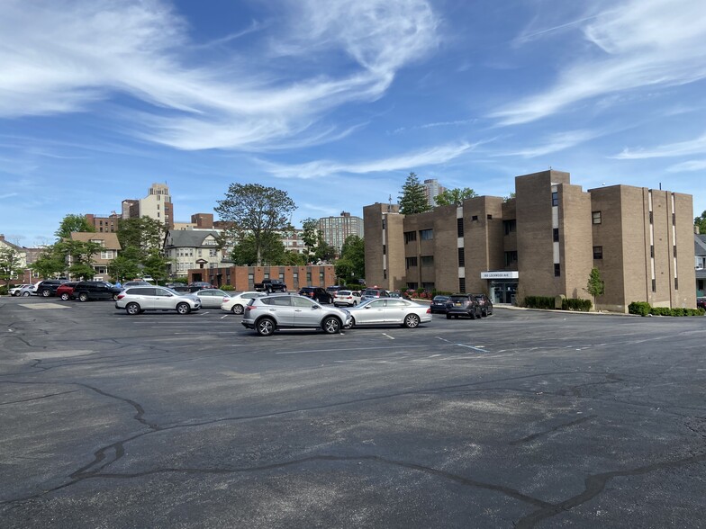 140 Lockwood Ave, New Rochelle, NY 10801 - Lockwood Medical Campus ...