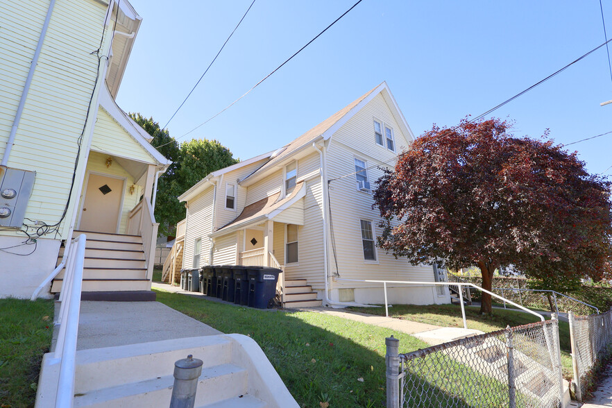 33 Carroll St, Chelsea, MA for sale - Primary Photo - Image 1 of 1