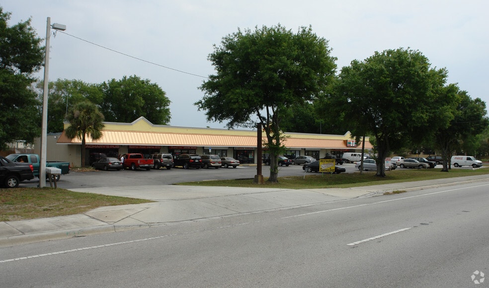 4901 W Linebaugh Ave, Tampa, FL for lease - Building Photo - Image 2 of 3