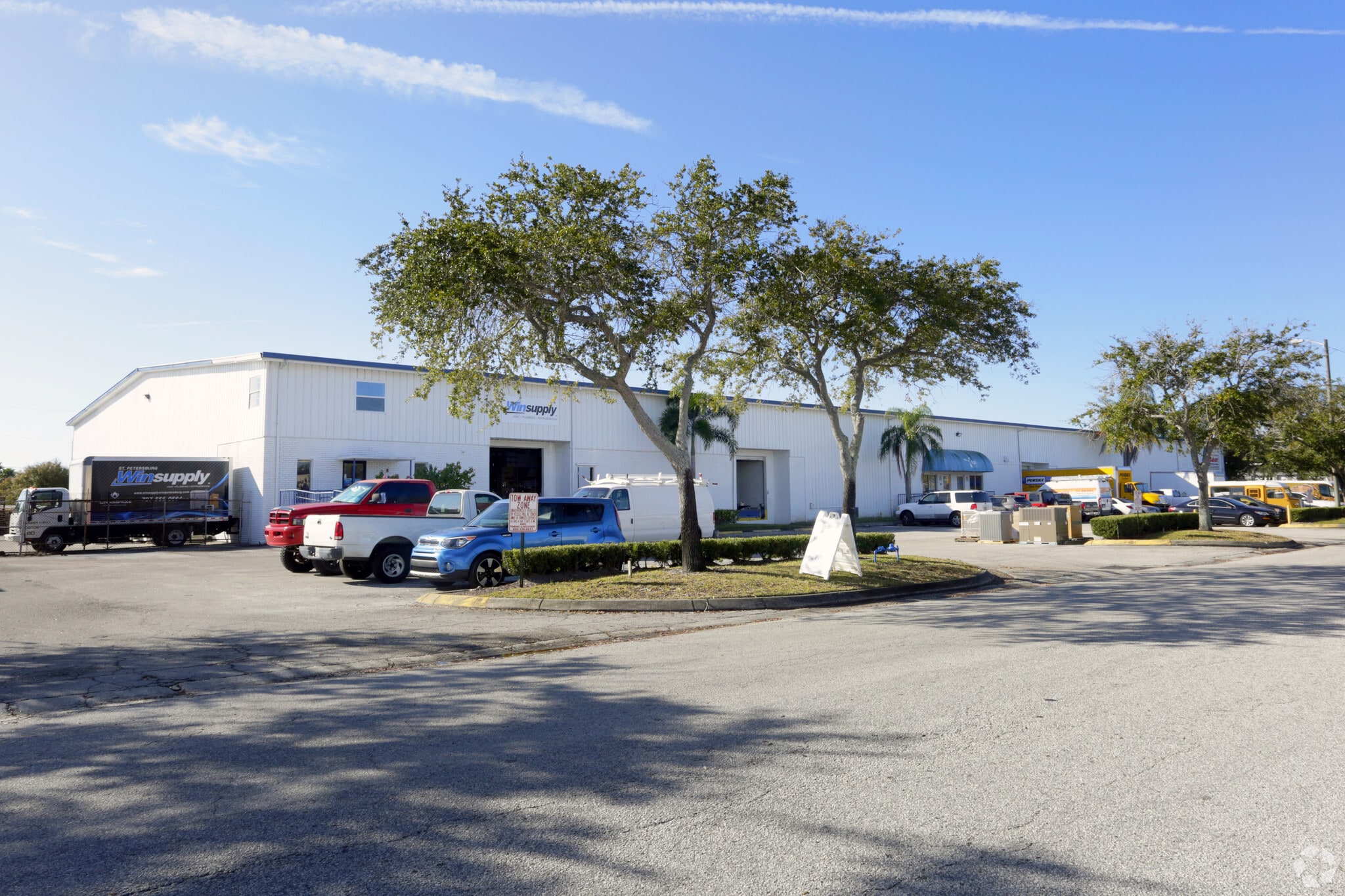 3032-3090 44th Ave N, Saint Petersburg, FL for lease Primary Photo- Image 1 of 5