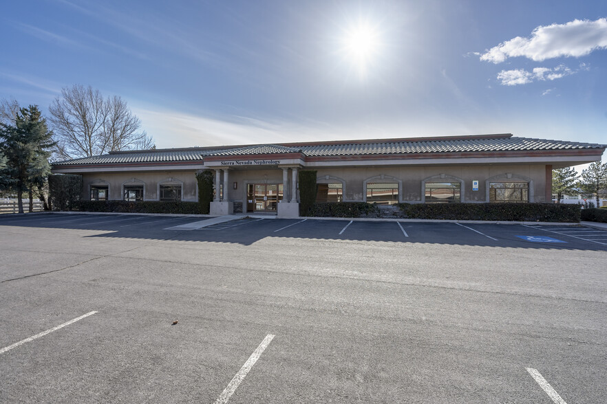 670 Sierra Rose Dr, Reno, NV for sale - Building Photo - Image 3 of 10