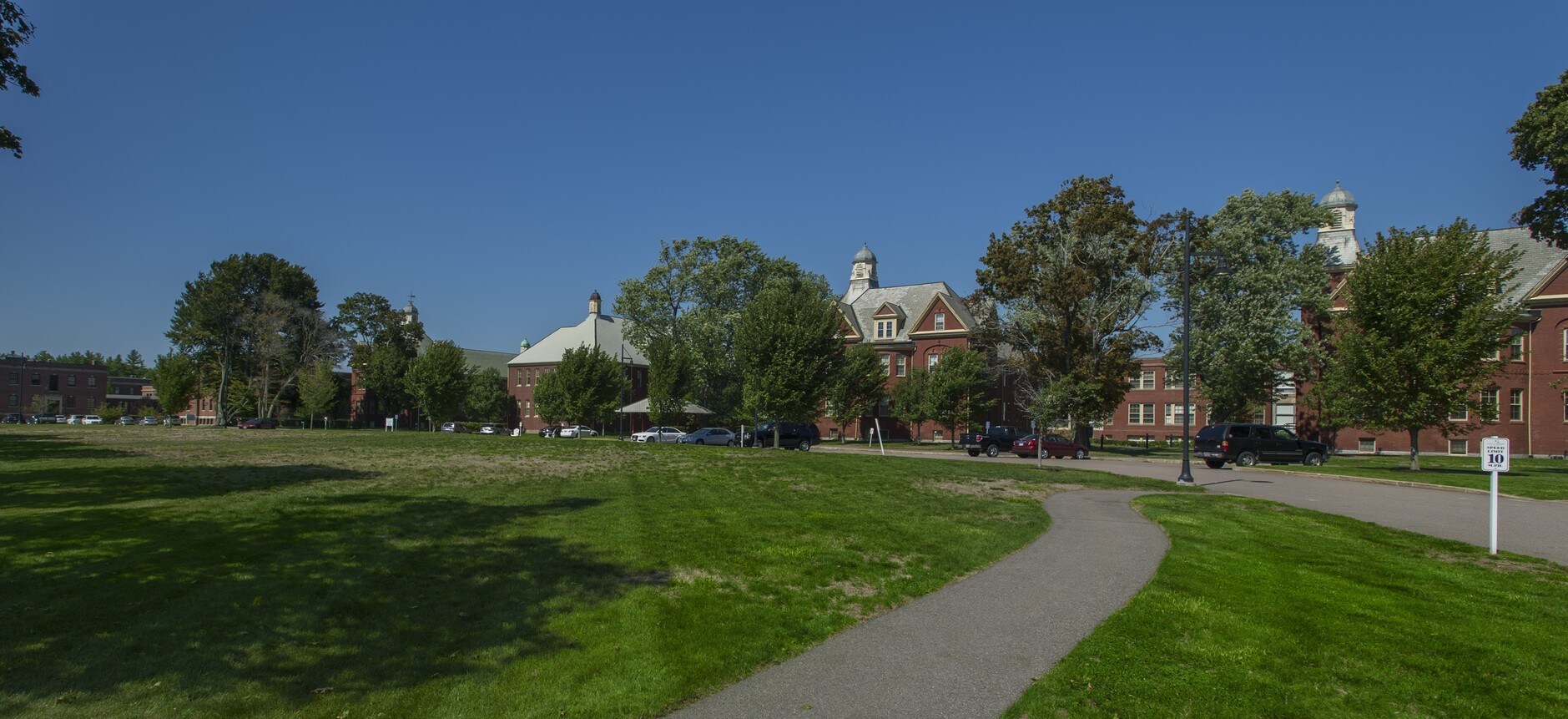 28 Chestnut St, Foxboro, MA 02035