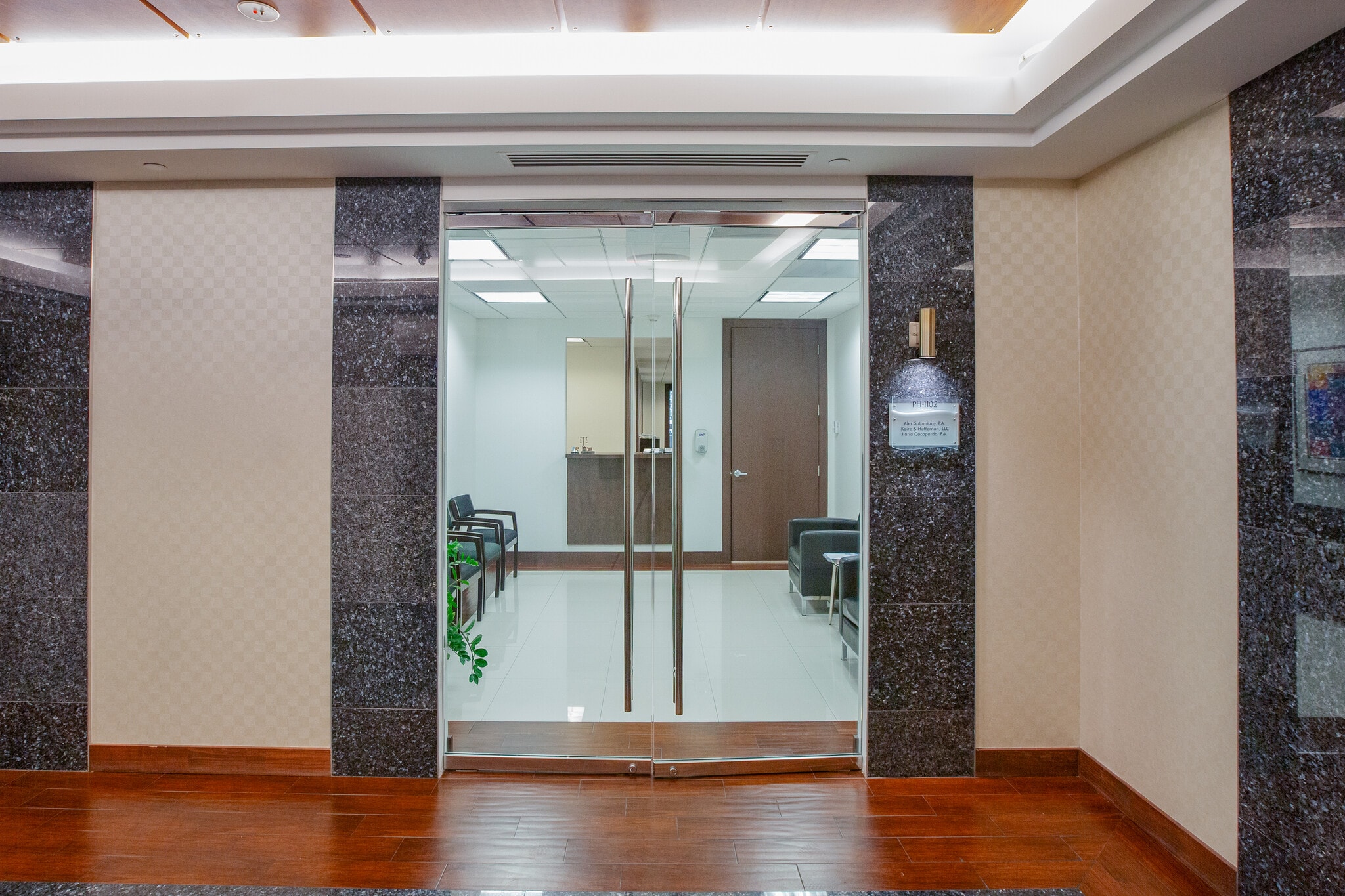 999 Brickell Ave, Miami, FL for lease Interior Photo- Image 1 of 31