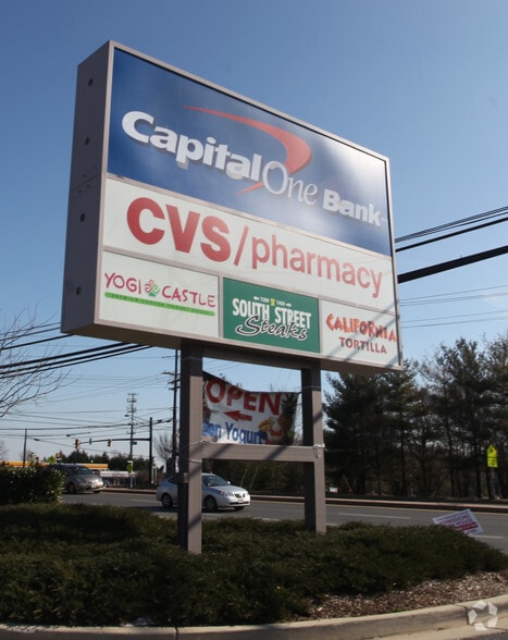 12201 Darnestown Rd, Gaithersburg, MD for sale - Building Photo - Image 2 of 3