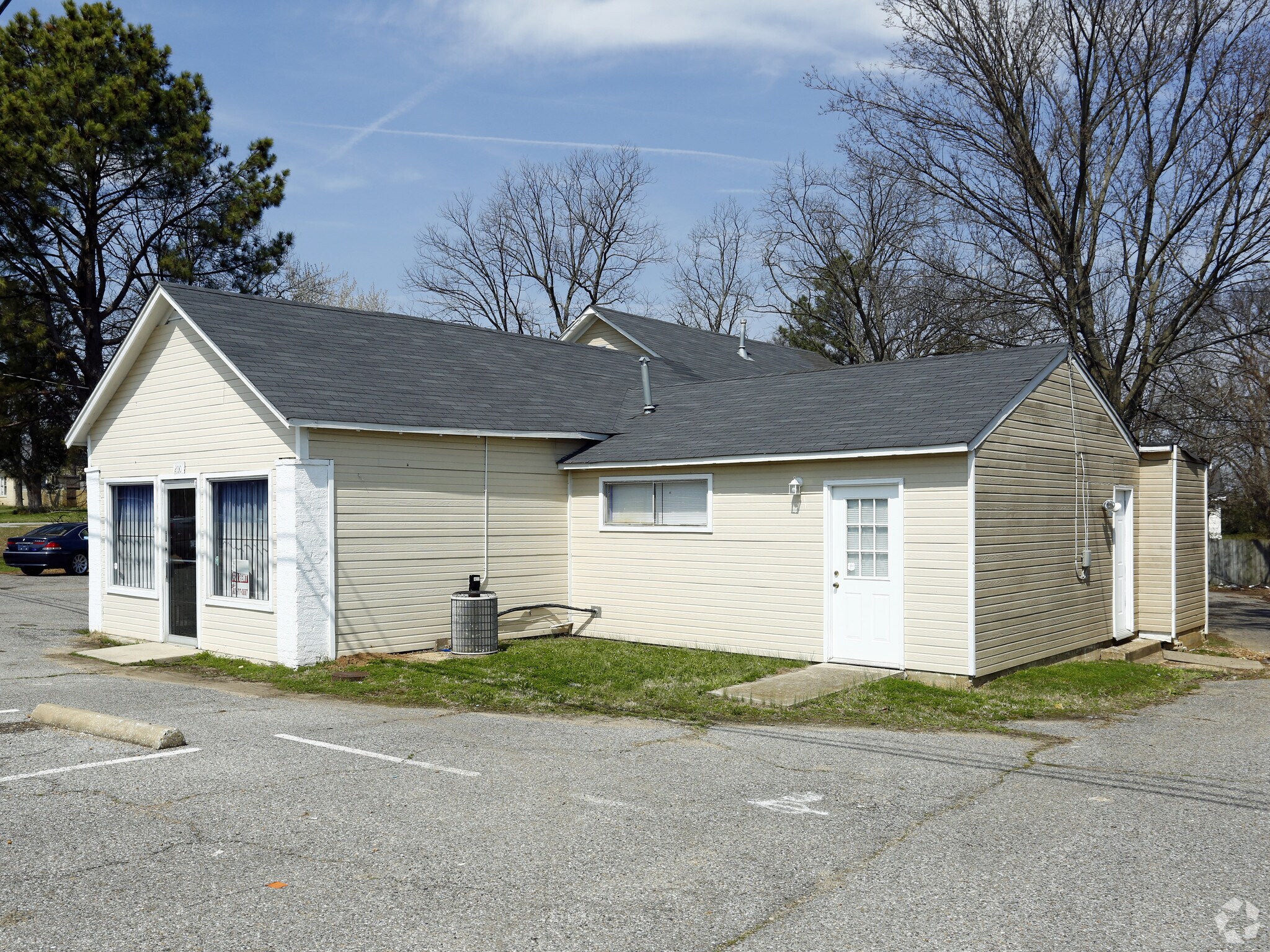 200 Martin Luther King Jr Dr, Holly Springs, MS for sale Primary Photo- Image 1 of 1