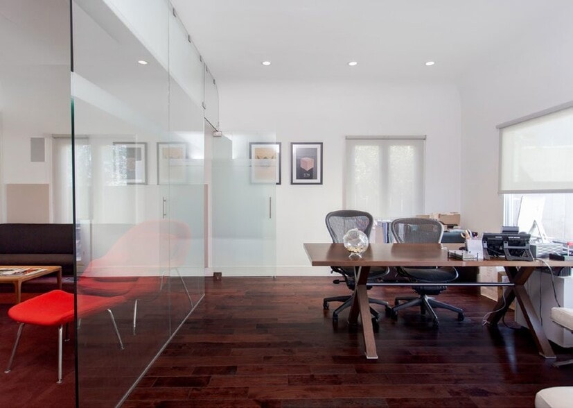 1746 Abbot Kinney Blvd, Venice, CA for lease - Interior Photo - Image 3 of 22