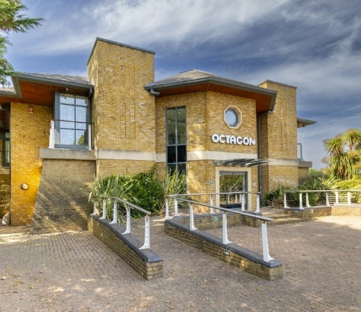 Hurst Rd, East Molesey for lease - Building Photo - Image 2 of 21