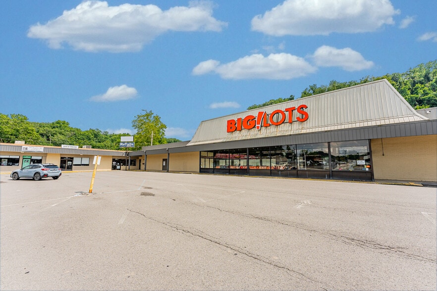 902 Fairmont Rd, Morgantown, WV for lease - Building Photo - Image 1 of 18