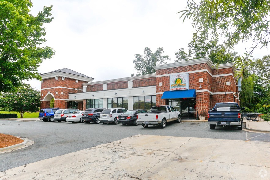 3509 David Cox Rd, Charlotte, NC for lease - Primary Photo - Image 2 of 2