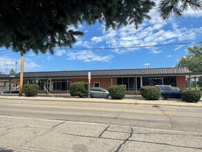 155 N Seymour Ave, Mundelein, IL for lease Building Photo- Image 1 of 10