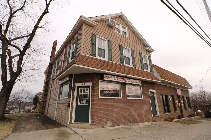 421-423 Lakeview Ave, Clifton, NJ for sale - Building Photo - Image 1 of 1