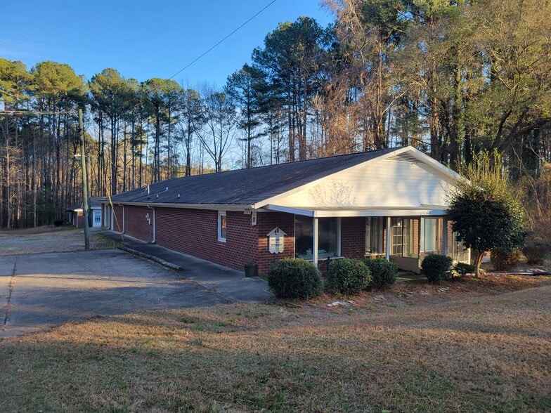 1110 Hawkins Ave, Sanford, NC for sale - Building Photo - Image 1 of 62