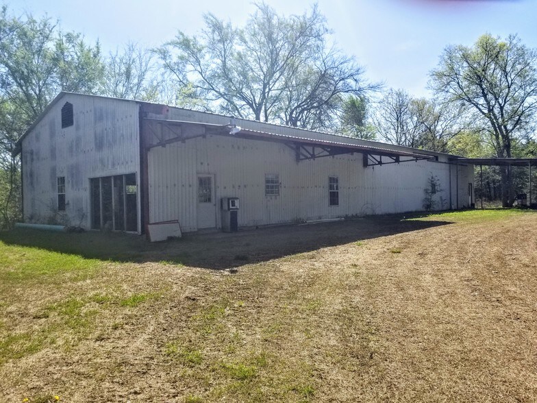 2628 N Center St, Bonham, TX for sale - Primary Photo - Image 1 of 1
