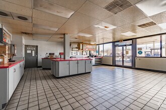 1911 S Highland Ave, Jackson, TN for lease Interior Photo- Image 1 of 9