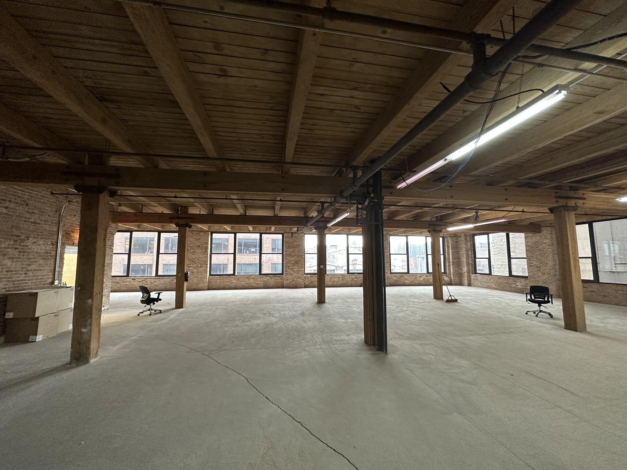 1033 W Van Buren St, Chicago, IL for lease Interior Photo- Image 1 of 12