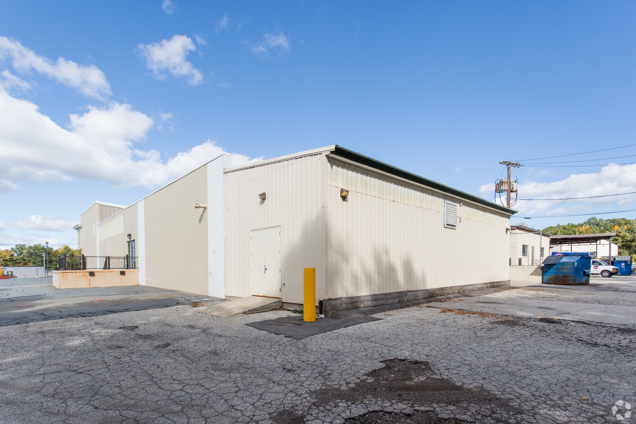 7086 Worcester Rd, ster, MA 01570 ster Plaza