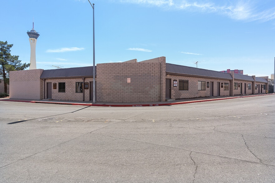 1700 Western Ave, Las Vegas, NV for sale - Primary Photo - Image 1 of 1
