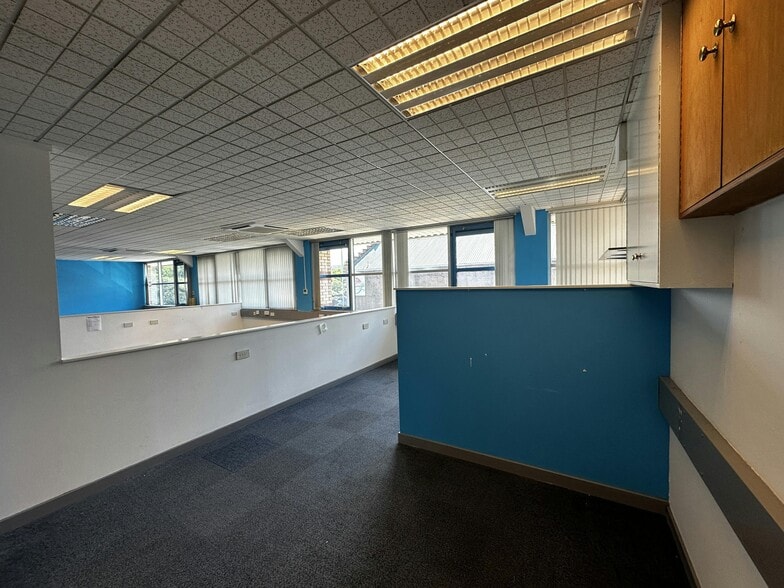 Shore Rd, Perth for lease - Building Photo - Image 3 of 40