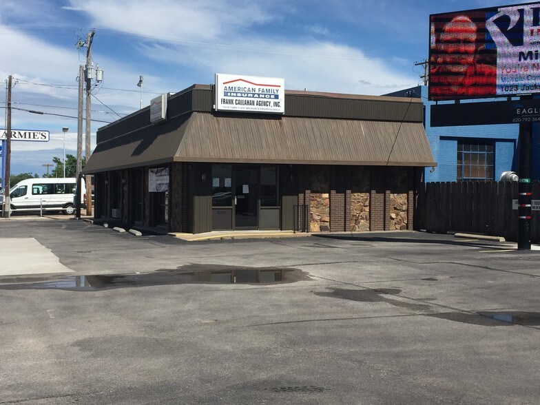 1915 10th St, Great Bend, KS for sale - Building Photo - Image 1 of 1