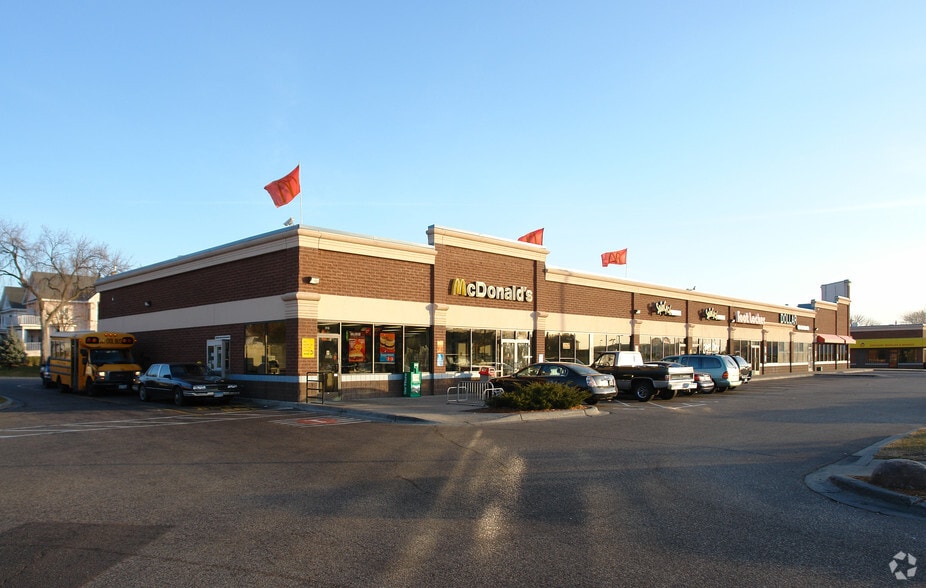 906-916 W Broadway Ave, Minneapolis, MN for sale - Primary Photo - Image 1 of 5