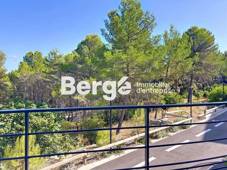 Office in SOPHIA ANTIPOLIS for lease - Building Photo - Image 3 of 8