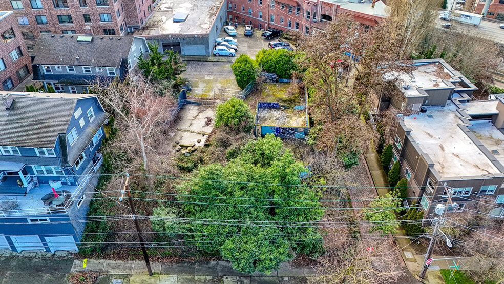 1020 Bellevue Ct E, Seattle, WA for sale - Building Photo - Image 3 of 4