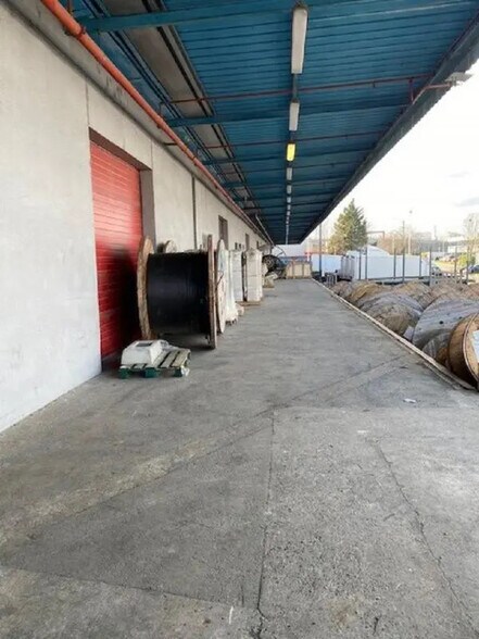 Flex in Gennevilliers for lease - Building Photo - Image 3 of 5