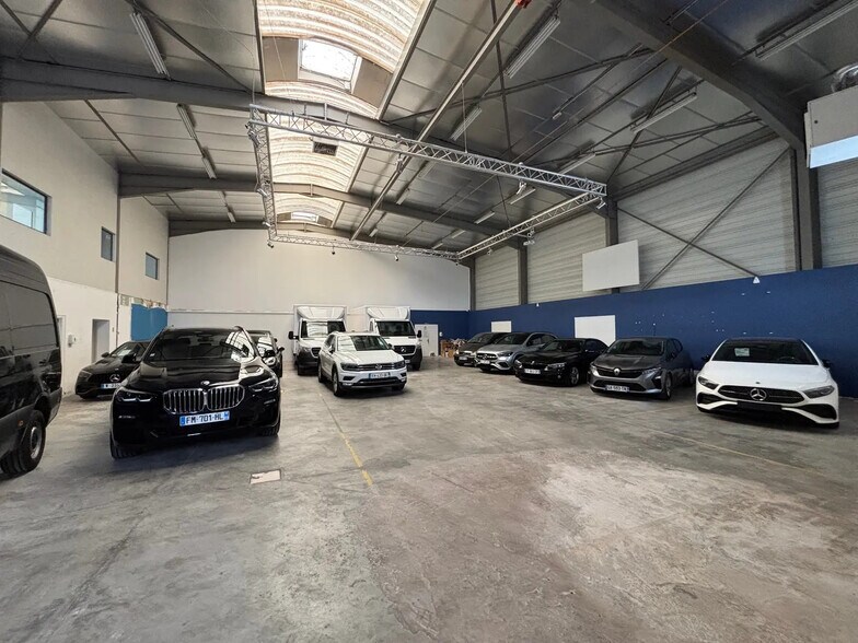 Flex in Rillieux-la-Pape for lease - Interior Photo - Image 1 of 6