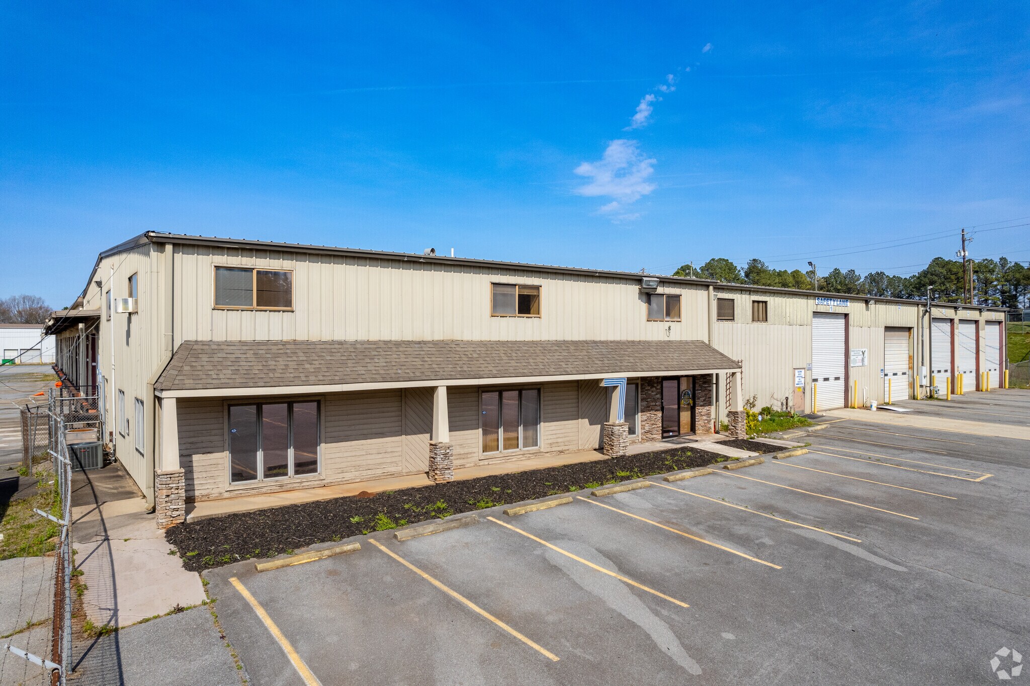 2 Dean Dr, Cartersville, GA for sale Primary Photo- Image 1 of 1