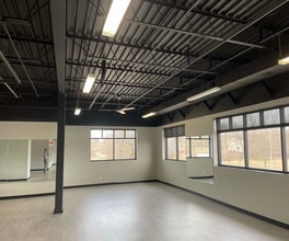 6885 W 151st St, Overland Park, KS for lease Interior Photo- Image 2 of 2