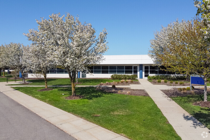 2500 Green Rd, Ann Arbor, MI for lease - Building Photo - Image 1 of 25