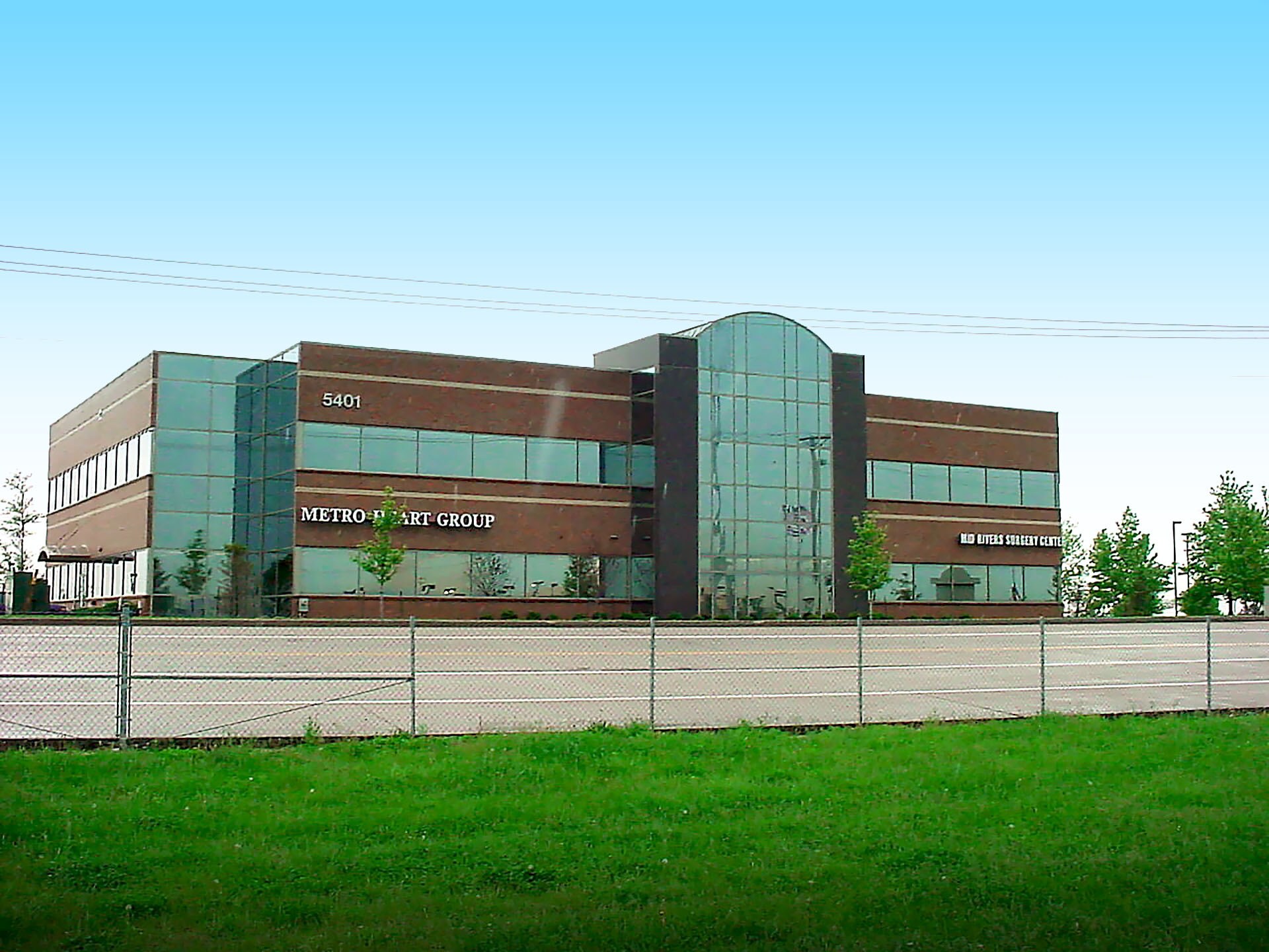 5401 Veterans Memorial Pky, Saint Peters, MO for lease Building Photo- Image 1 of 8