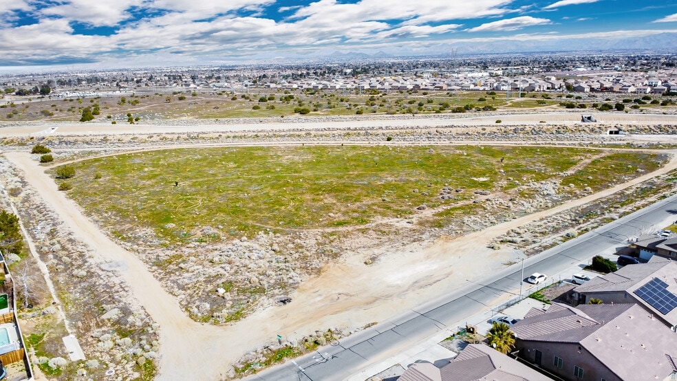 Sultana, Hesperia, CA for sale - Building Photo - Image 2 of 5