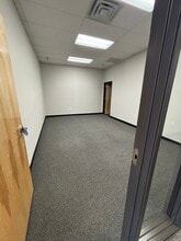 3301 Menaul Blvd NE, Albuquerque, NM for lease Building Photo- Image 1 of 3