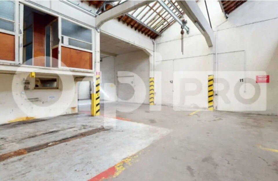 Flex in Le Havre for lease Interior Photo- Image 1 of 4