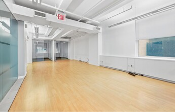 551 Fifth Ave, New York, NY for lease Interior Photo- Image 2 of 6