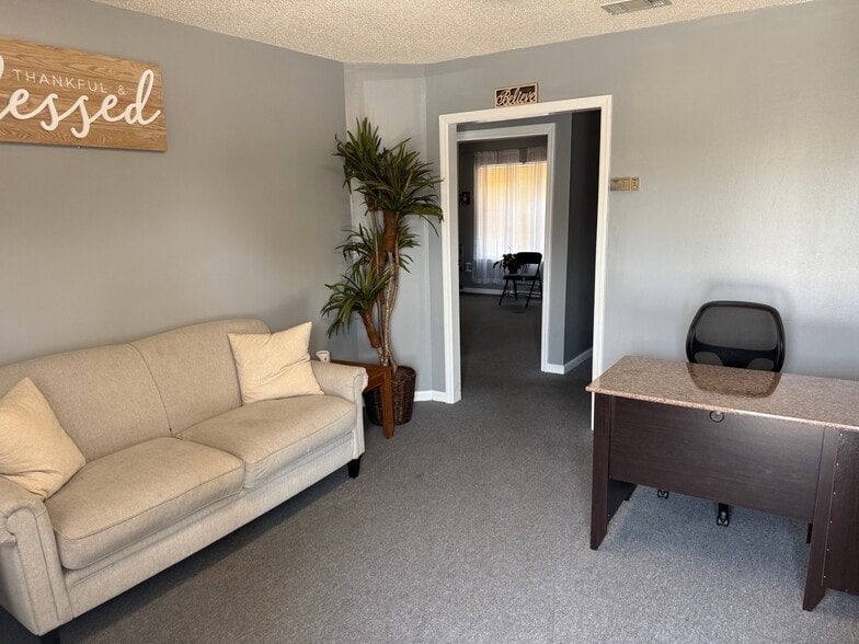 1205 Baytree Rd, Valdosta, GA for lease - Interior Photo - Image 3 of 17