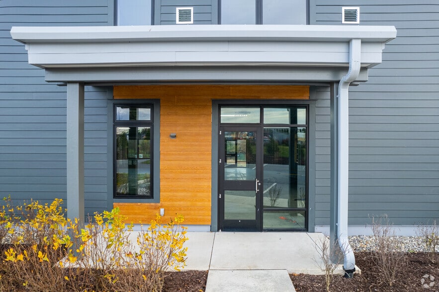 4250 Independence Dr, Schnecksville, PA for lease - Building Photo - Image 3 of 5