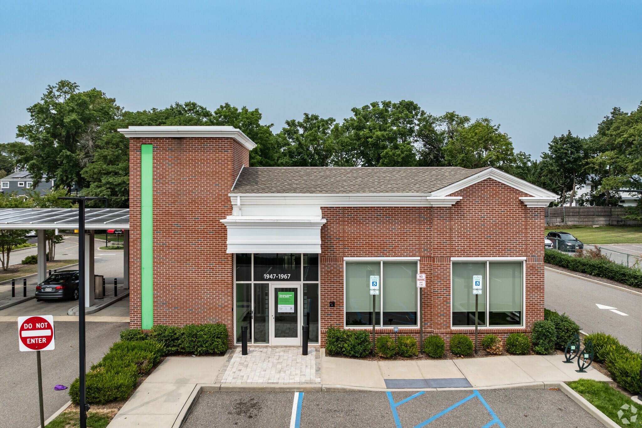 1941 Jericho Tpke, East Northport, NY for lease Building Photo- Image 1 of 3