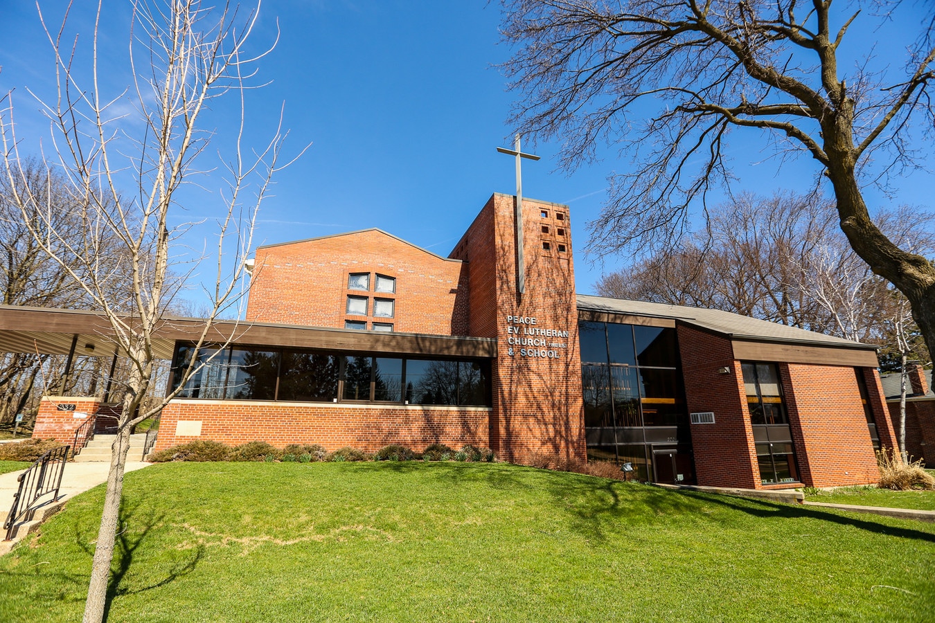 232 Windsor St, Sun Prairie, WI 53590