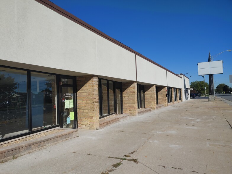 10224 S Kedzie Ave, Chicago, IL for lease - Building Photo - Image 2 of 5