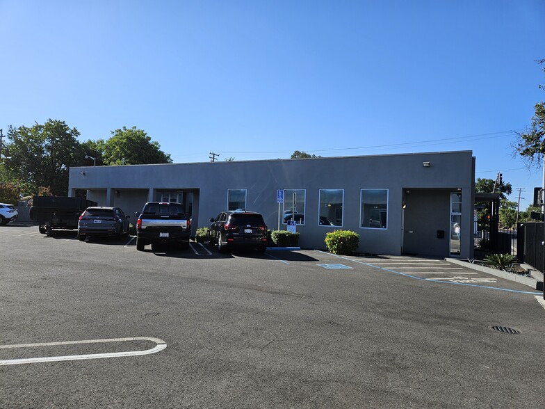 450 Burney St, Modesto, CA for sale - Building Photo - Image 3 of 35