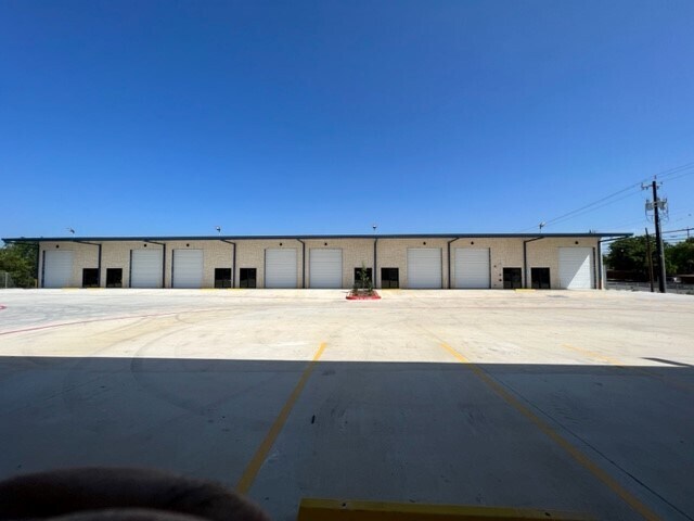 13215 Judson Rd, San Antonio, TX for lease Primary Photo- Image 1 of 18