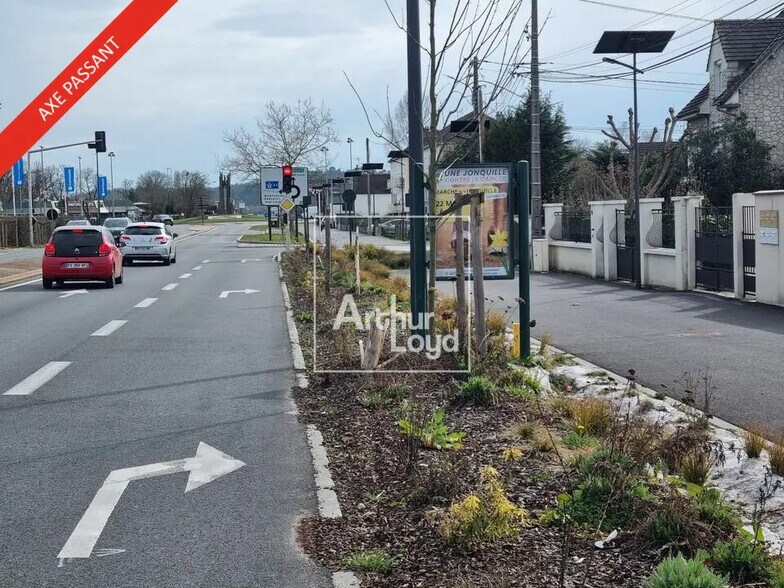 Retail in Saint-Pierre-lès-Nemours for lease - Building Photo - Image 3 of 5