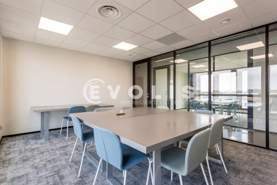 4 Rue Marcel Dassault, Genas for sale - Building Photo - Image 3 of 13